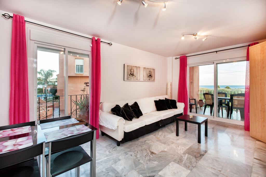 2035-Lovely 1 Bedrooms Sea View Apartment Манилва Экстерьер фото